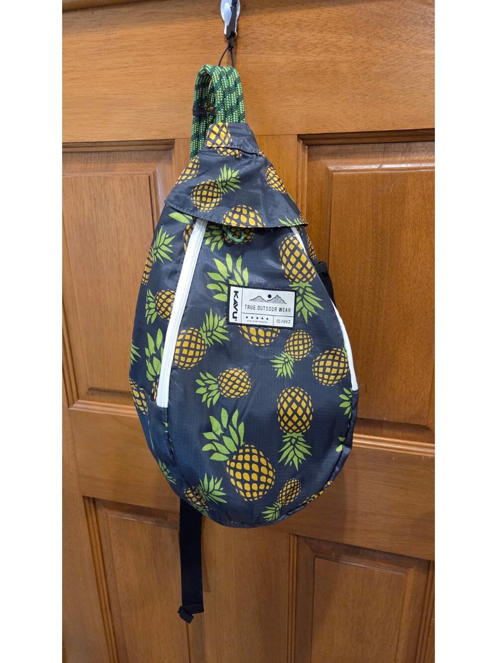 KAVU Outdoor Wear PINEAPPLE Rope SHOULDER Sling BAG Tote HIKING BACKPACK Cooler